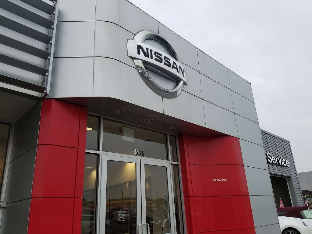 Nissan of St. Charles | 2535 E Main St, St. Charles, IL 60174, USA | Phone: (630) 584-3900