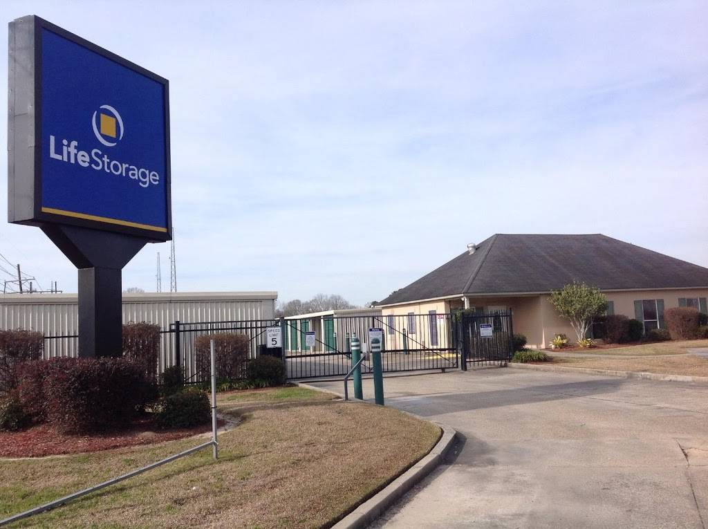 Life Storage - Baton Rouge | 13605 Coursey Blvd, Baton Rouge, LA 70817, USA | Phone: (225) 752-1000