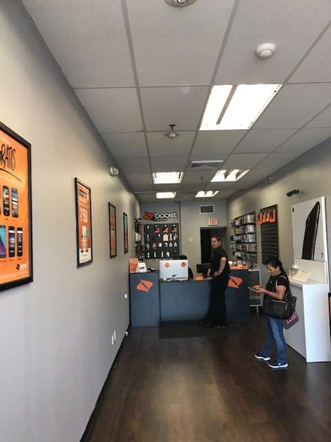 Boost Mobile | 239 Tarrytown Rd, White Plains, NY 10607, USA | Phone: (914) 437-5673