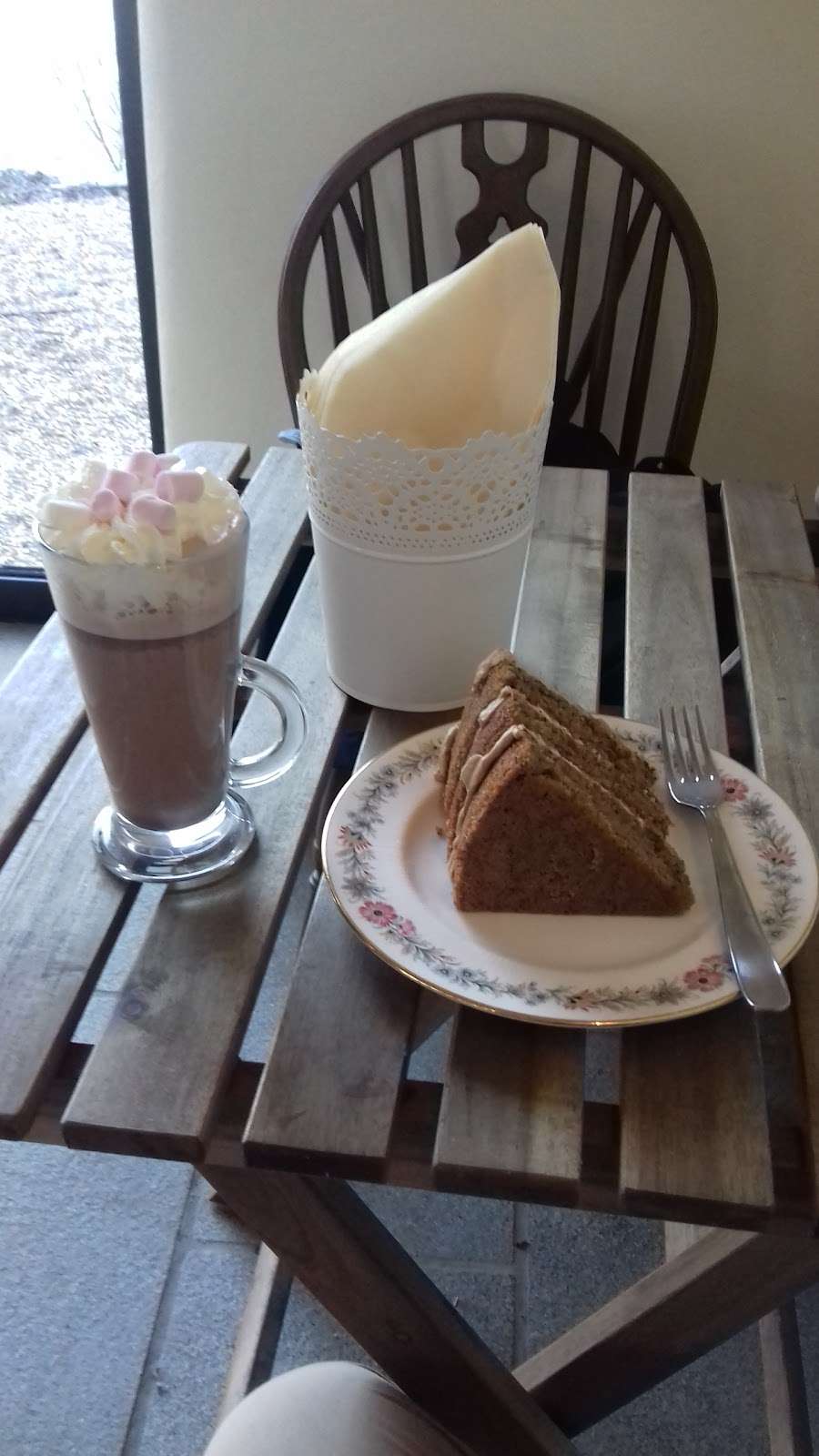 Willow Trees Cafe | Cherry Tree Ln, St Albans AL4 8HP, UK | Phone: 01582 832071