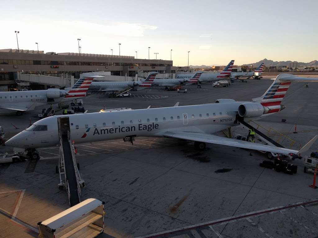 American Airlines Admirals Club | 3400 E Sky Harbor Blvd, Phoenix, AZ 85034, USA | Phone: (480) 693-4072