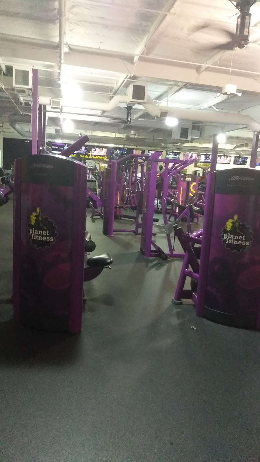 Planet Fitness | 2725 N Bristol St, Santa Ana, CA 92706, USA | Phone: (714) 568-9700