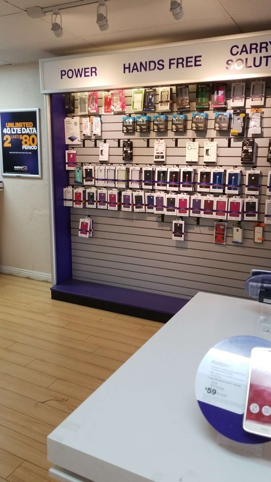 Metro by T-Mobile | 6550 W Glendale Ave Ste 6, Glendale, AZ 85301, USA | Phone: (623) 939-4888