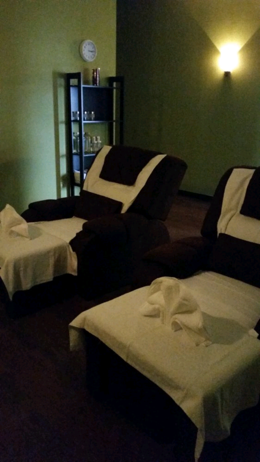 Sunflower Massage | 949 Melbourne Rd, Hurst, TX 76053, USA | Phone: (817) 537-2928