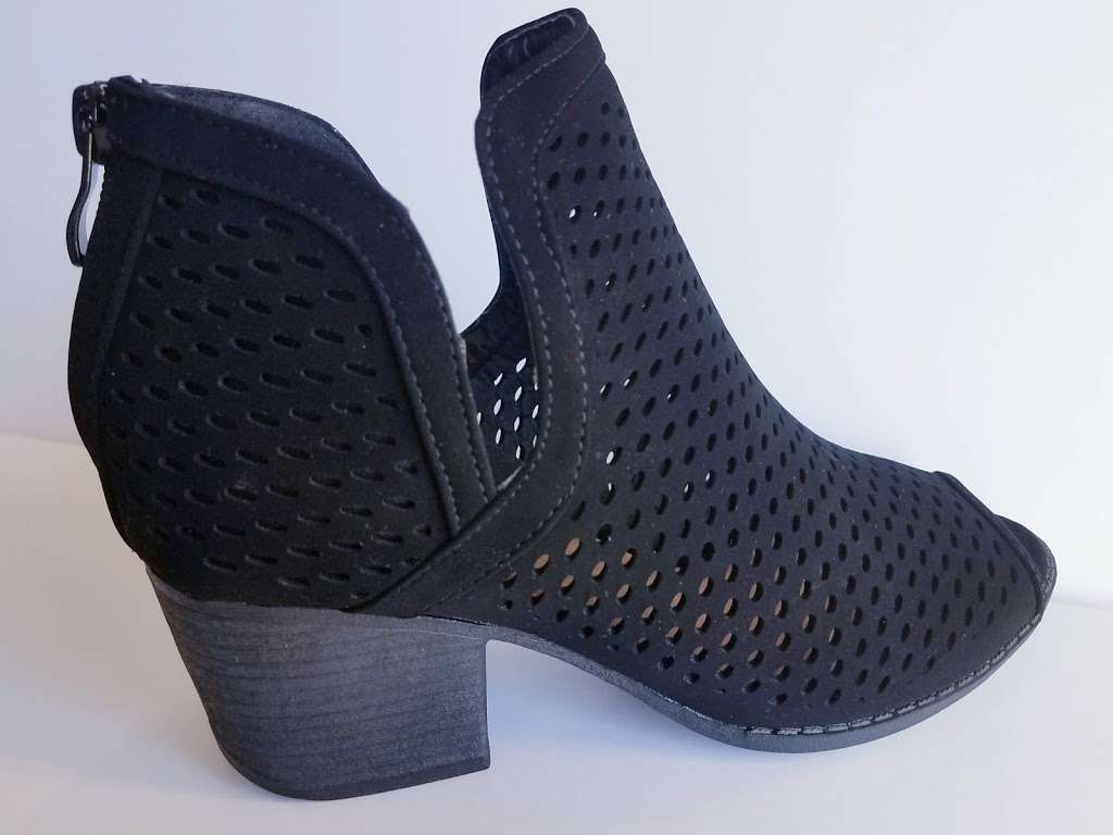 Christian Shoes | 1207 E Century Blvd, Los Angeles, CA 90002, USA | Phone: (323) 567-2297