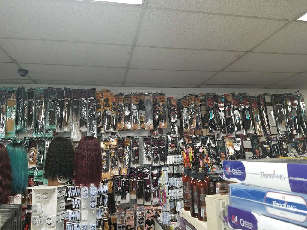 Fridays Beauty Supply | 1528 S Wilmington Ave, Compton, CA 90220, USA | Phone: (310) 638-0578