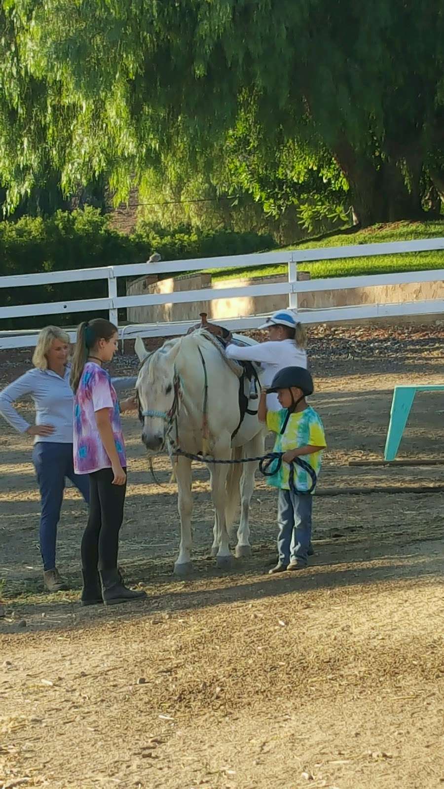 Glory Reins Riding School | 1455 Tierra Rejada Rd, Simi Valley, CA 93065, USA | Phone: (818) 282-3707