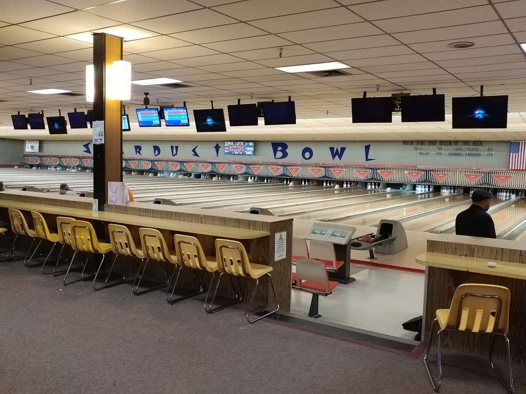 Stardust Bowl 2 of Merrillville | 3925 E Lincoln Hwy, Merrillville, IN 46410, USA | Phone: (219) 942-0432