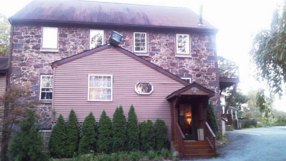Christines Creekside Inn | 1250 Green Hills Rd, Birdsboro, PA 19508, USA | Phone: (610) 582-8150