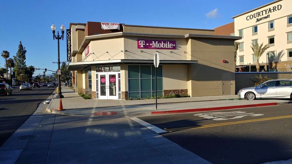 T-Mobile | 139 N Magnolia Ave, El Cajon, CA 92020, USA | Phone: (619) 334-8858