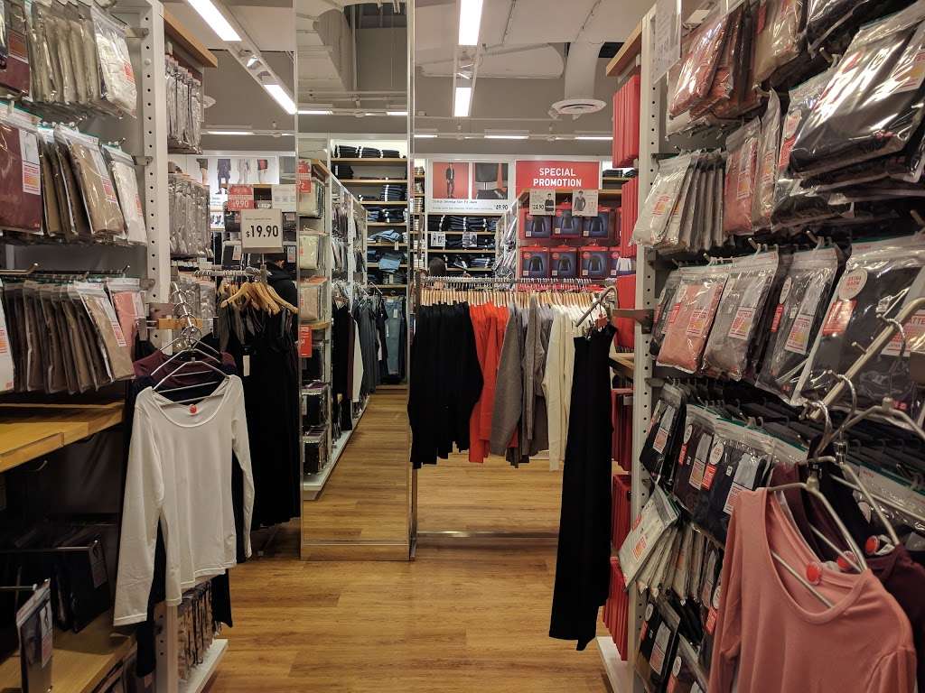 UNIQLO Jersey Gardens | 651 Kapkowski Rd #2016, Elizabeth, NJ 07201, USA | Phone: (877) 486-4756