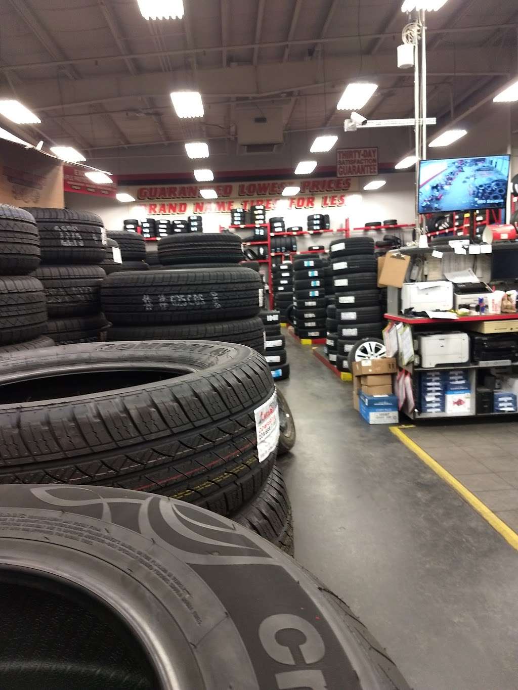 Town Fair Tire | 108 Broadway, Saugus, MA 01906, USA | Phone: (781) 941-5410