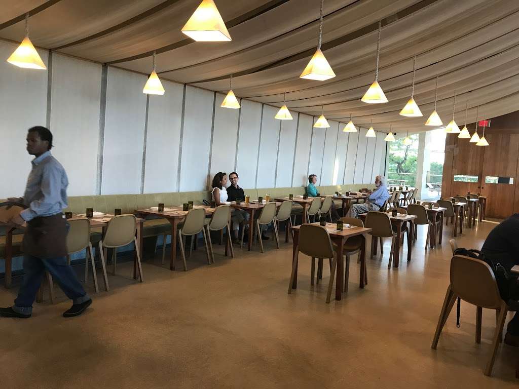 Verde | 1103 Biscayne Blvd, Miami, FL 33132, USA | Phone: (305) 375-3000