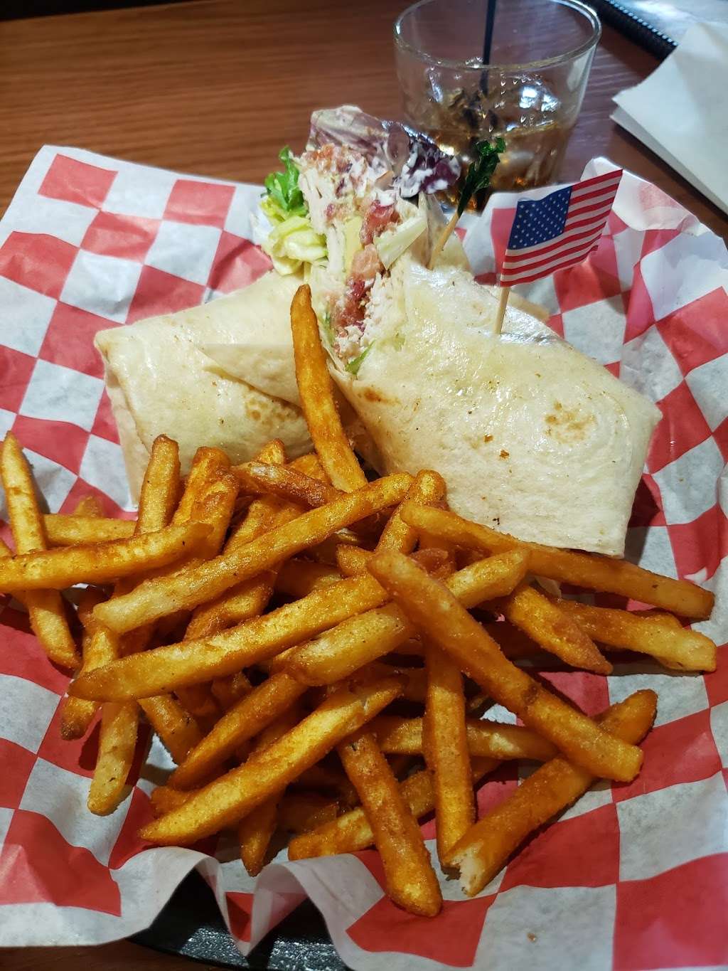 American Road Trip Bar & Grill | 33960 Yucaipa Blvd, Yucaipa, CA 92399 | Phone: (909) 797-7774