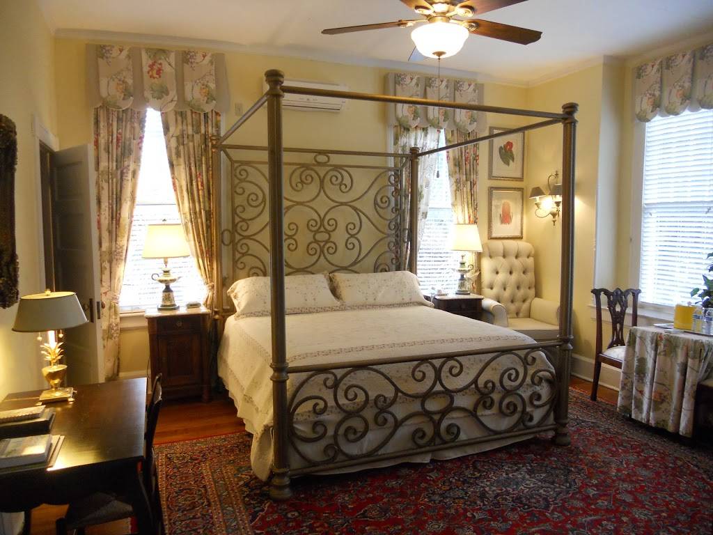 Riverdale Inn | 1521 Riverside Ave, Jacksonville, FL 32204 | Phone: (904) 354-5080