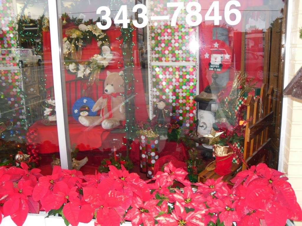 Flower Basket Florist & Gifts | 1016 E Alfred St, Tavares, FL 32778, USA | Phone: (352) 343-7846