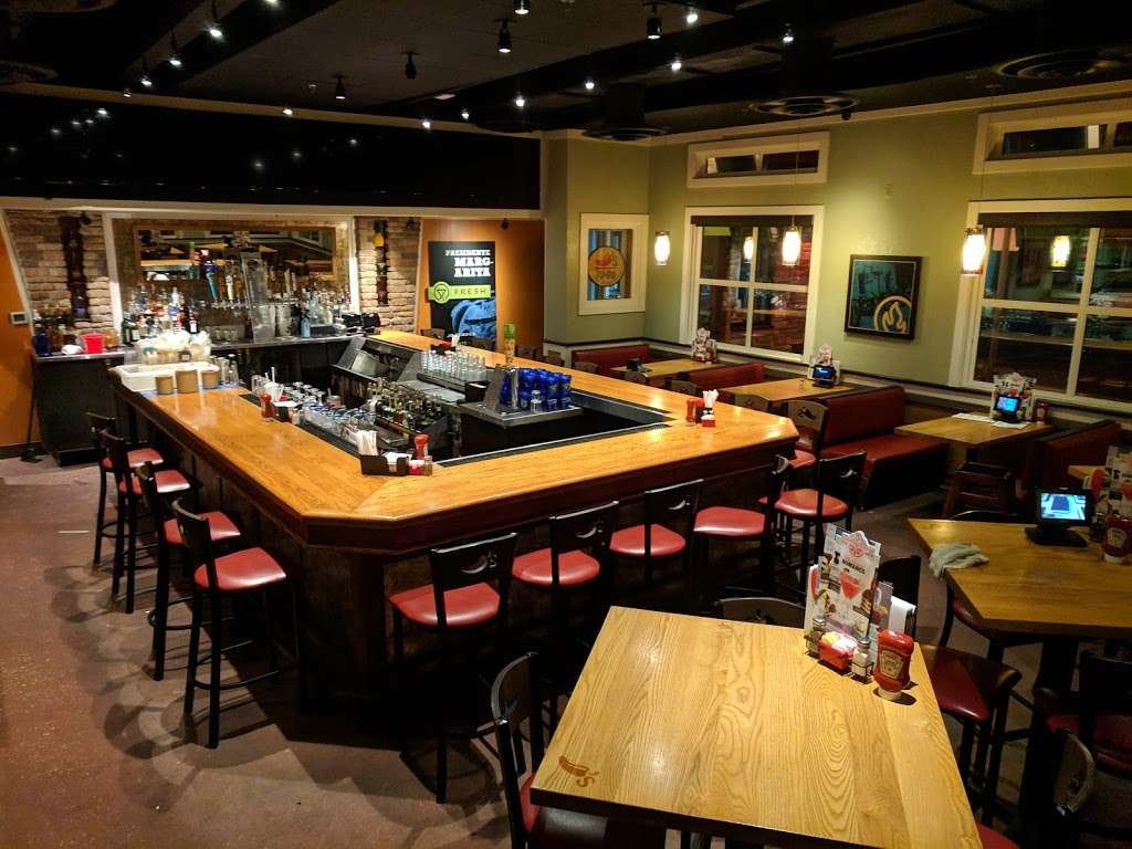 Chilis Grill & Bar | 17419 US-441, Mt Dora, FL 32757, USA | Phone: (352) 589-4002
