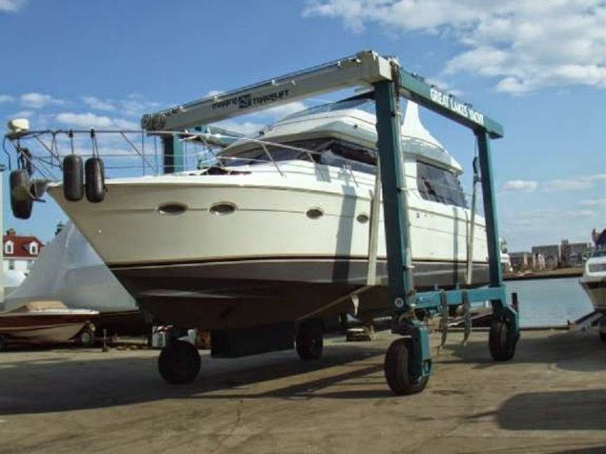 Great Lakes Yacht Sales | 443 50th St, Kenosha, WI 53140 | Phone: (262) 654-0207