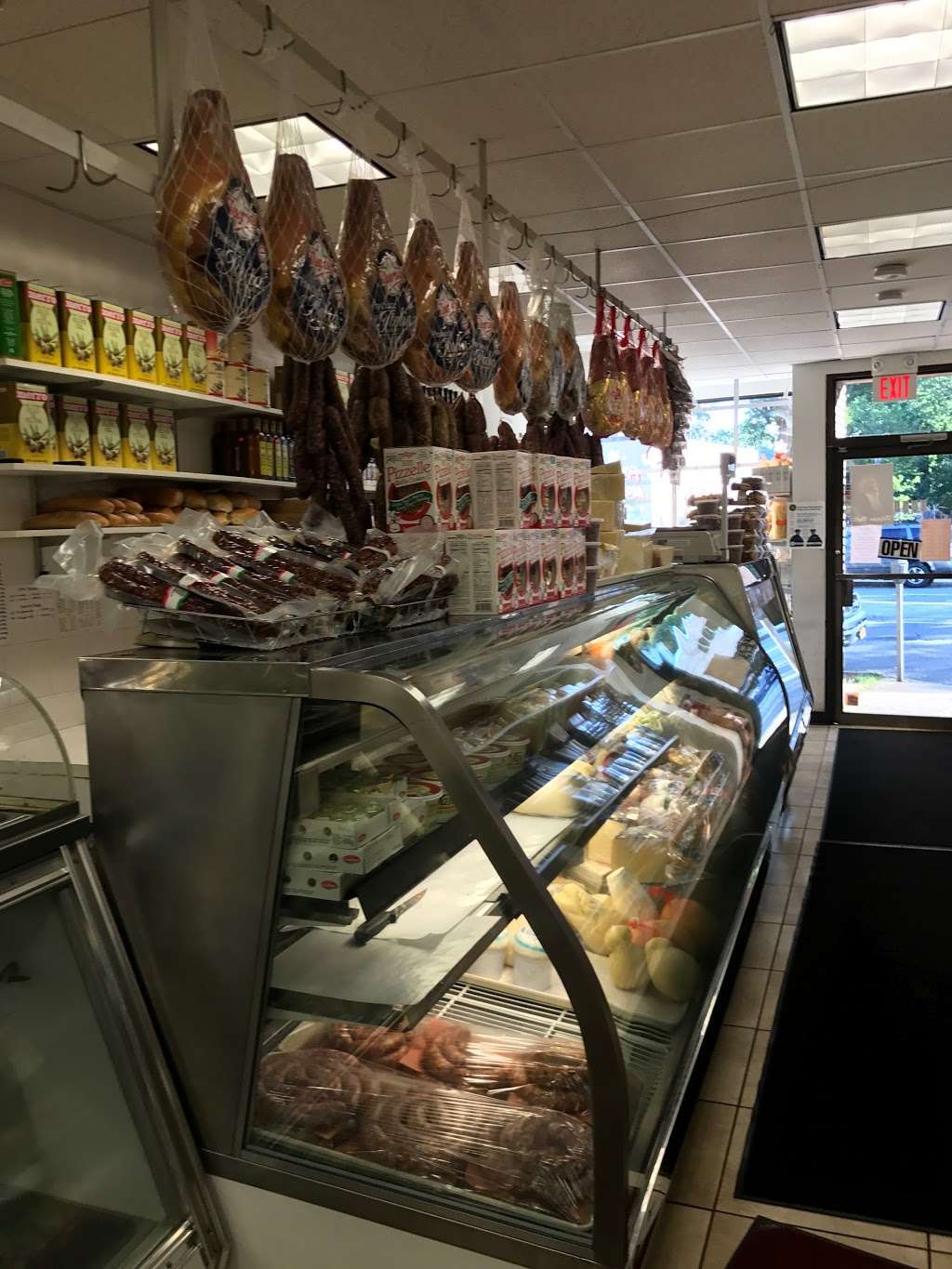 Avitabile Latticini Deli | 1030 Yonkers Ave, Yonkers, NY 10704, USA | Phone: (914) 803-1100