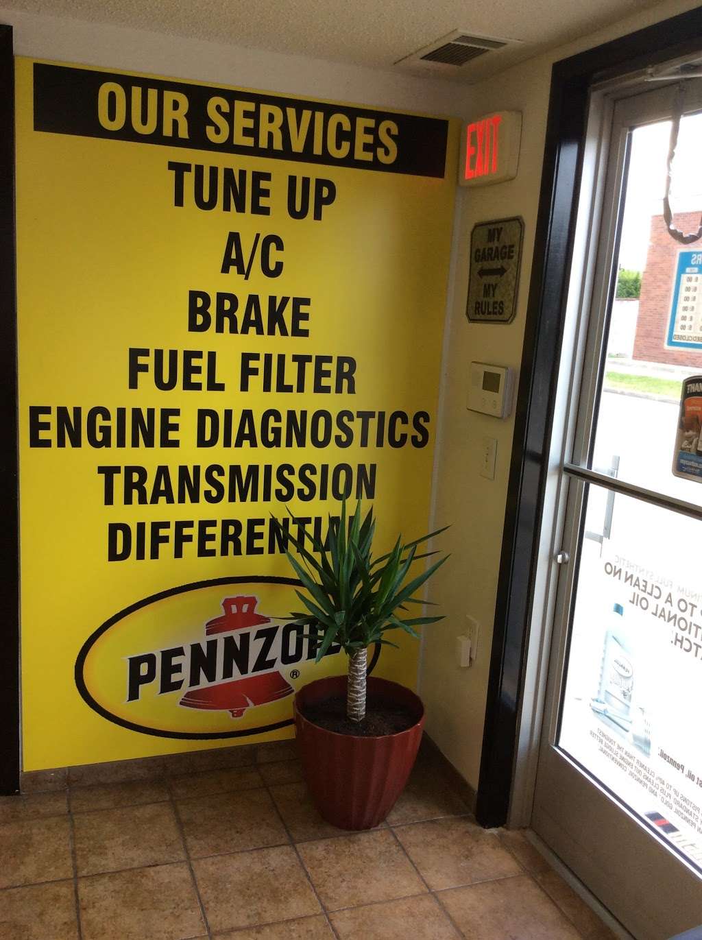 Ten Minute Oil Change | 114 S Cockrell Hill Rd, DeSoto, TX 75115, USA | Phone: (972) 223-3100