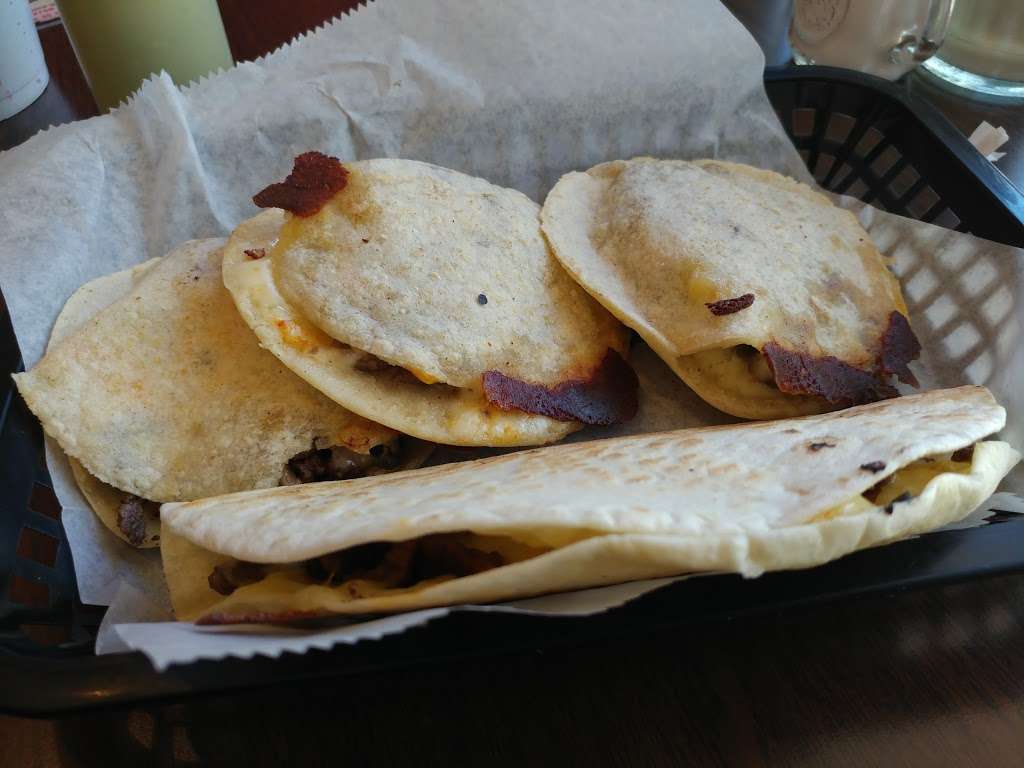 Las Gorditas De Don Angel #4 | 165 E Highland Ave, Elgin, IL 60120 | Phone: (847) 468-0330