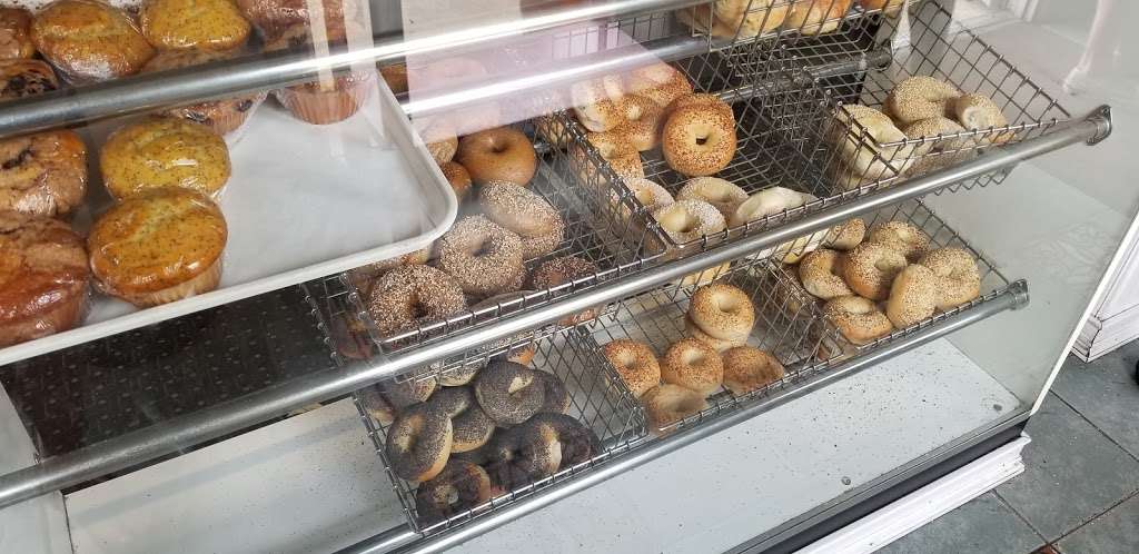 Bagel Shack | 306 N Bay Ave, Beach Haven, NJ 08008 | Phone: (609) 492-5552