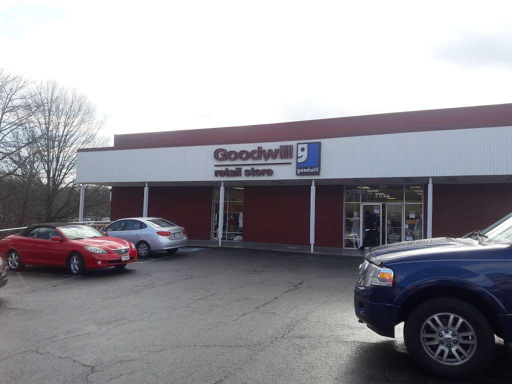 Goodwill Retail Store & Donation Center | 4816 Boiling Brook Pkwy, Rockville, MD 20852 | Phone: (301) 881-0744