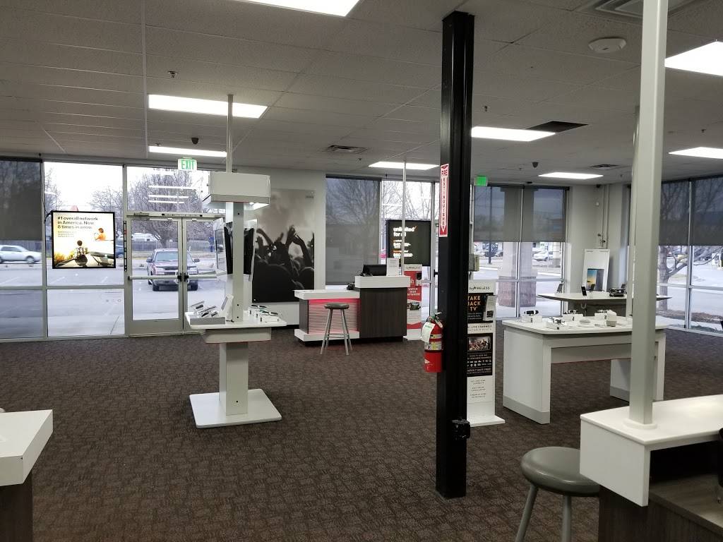 Verizon Authorized Retailer – GoWireless | 8190 W Overland Rd, Boise, ID 83709, USA | Phone: (208) 377-2417