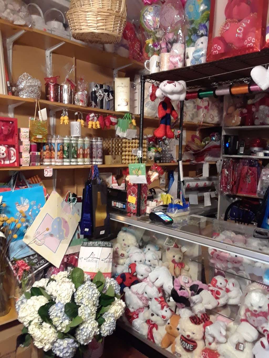 Dalias Flower Shop | 105 Ashburton Ave, Yonkers, NY 10701, USA | Phone: (914) 623-7084