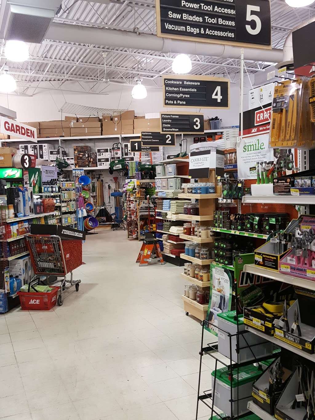 Elston Ace Hardware #3120 | 5422 S Lake Park Ave, Chicago, IL 60615, USA | Phone: (773) 241-6300