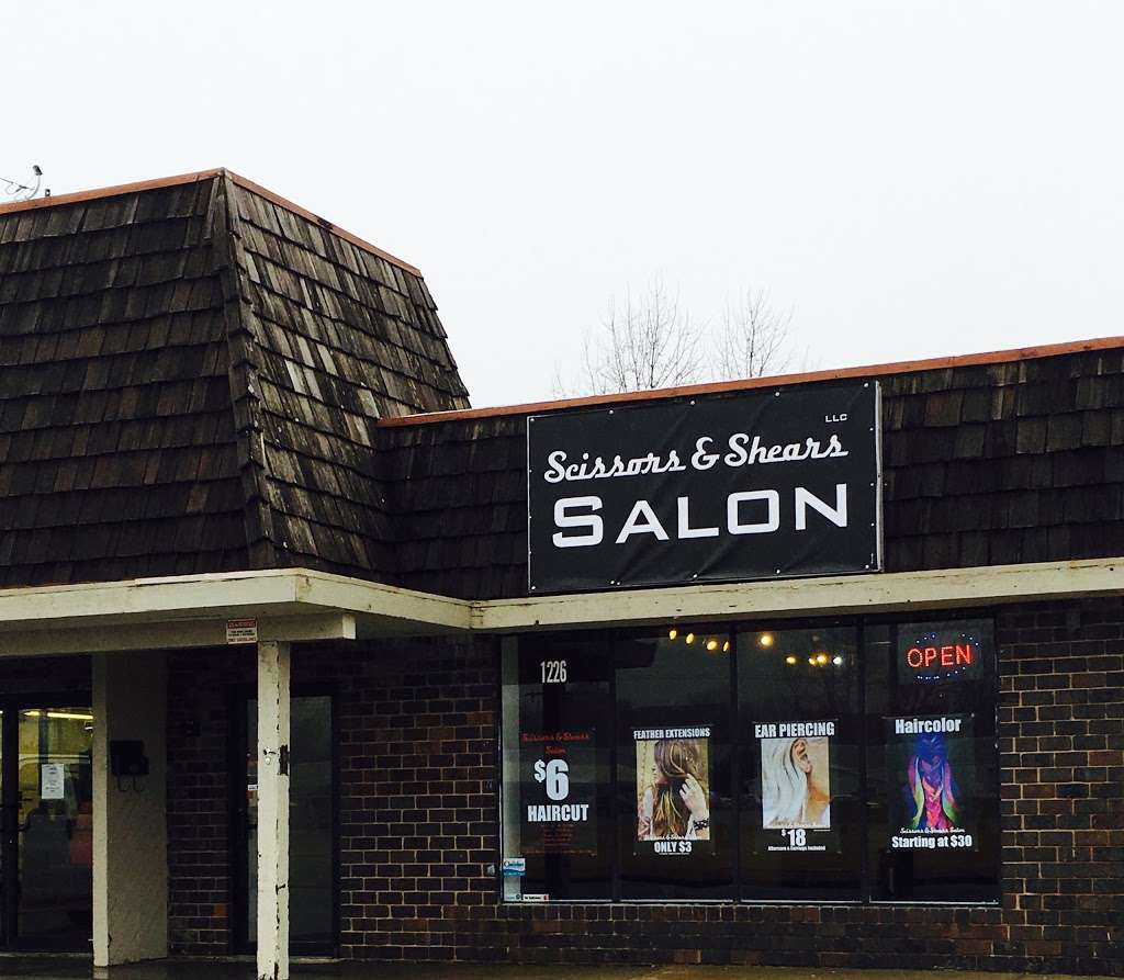 Scissors & Shears Salon LLC | 1226 N Jesse James Rd, Excelsior Springs, MO 64024, USA | Phone: (816) 384-4209