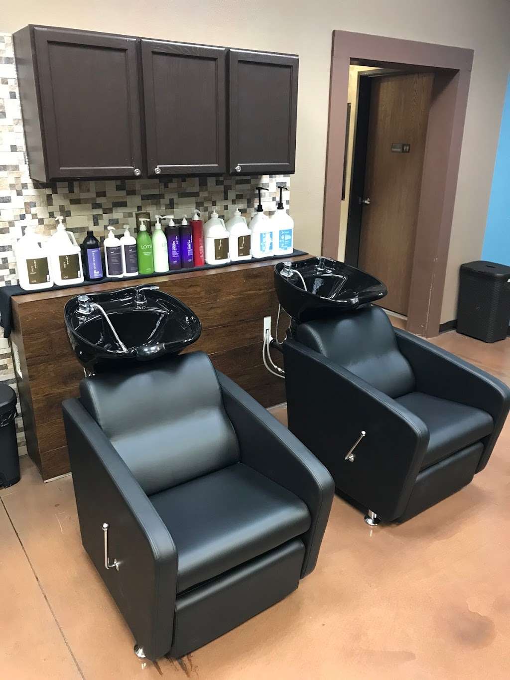 Mode Salon | 6365 Simmons St #130, North Las Vegas, NV 89031, USA | Phone: (702) 566-8000