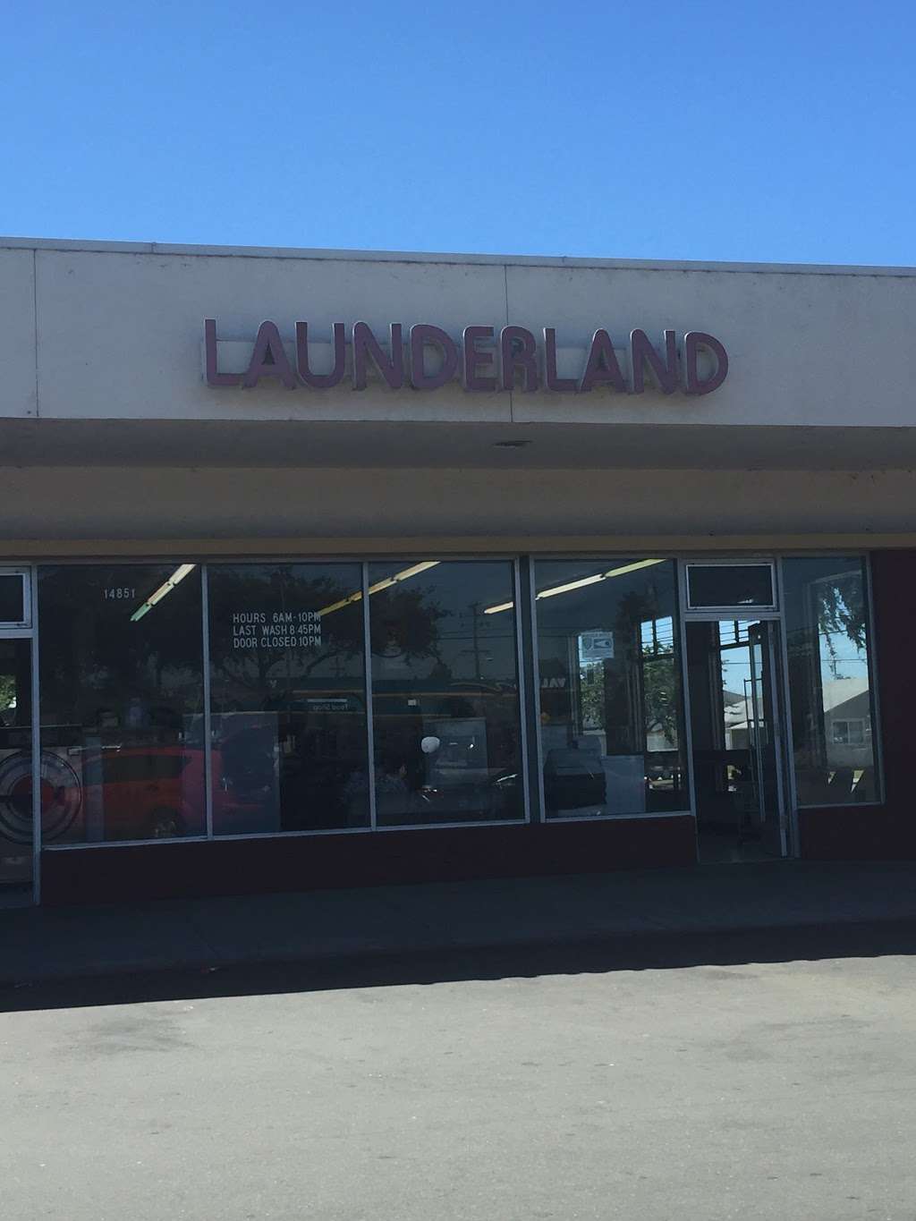 Launderland | 14851 Washington Ave, San Leandro, CA 94578, USA | Phone: (510) 483-1430