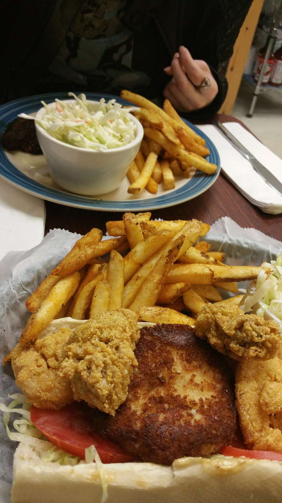 Po Boys Creole & Fresh Catch | 900 Palmer St, Milton, DE 19968 | Phone: (302) 684-0890