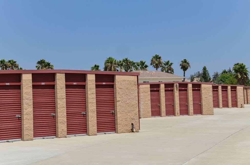 Universal Self Storage | 15007 Bridlepath Dr, Fontana, CA 92336, USA | Phone: (909) 463-6677