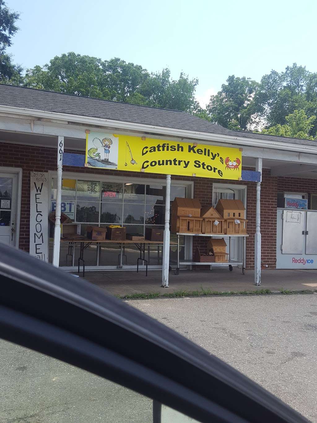 Catfish Kellys Country Store LLC | 661 Kings Hwy, Fredericksburg, VA 22405, USA | Phone: (540) 310-0729
