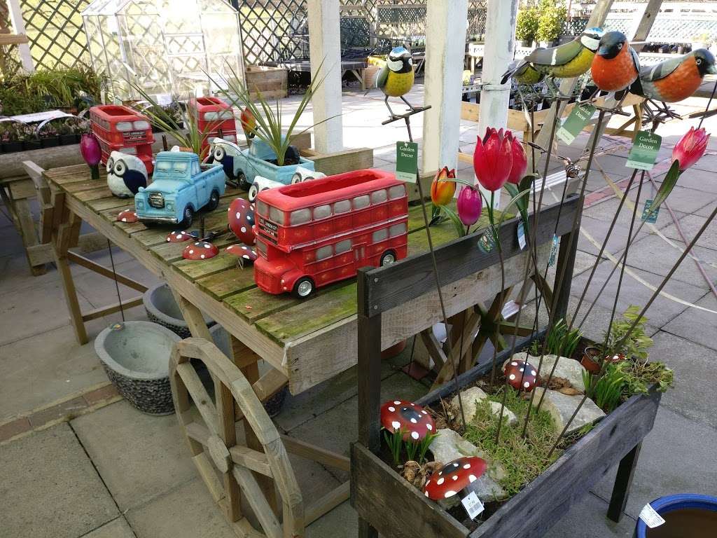 Knights Garden Centre | Woldingham Rd, Woldingham CR3 7LA, UK | Phone: 01883 653142