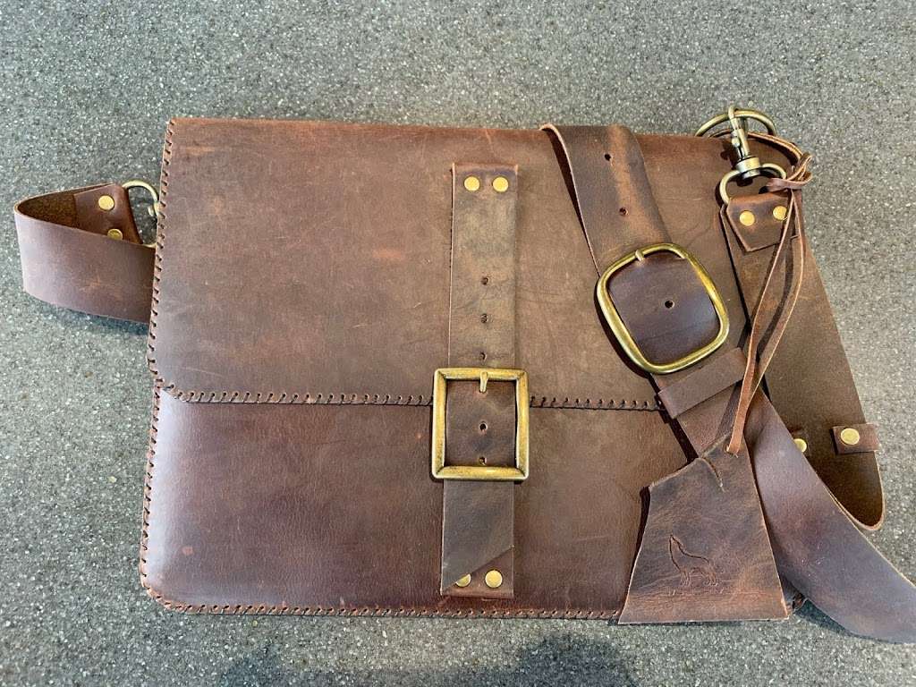 Wolf River Leather | 1655 Legion Dr, Elm Grove, WI 53122, USA | Phone: (262) 784-7372