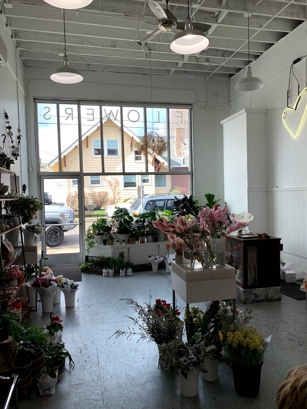 Hilary Horvath Flowers | 1624 NE 19th Ave, Portland, OR 97232, USA | Phone: (503) 850-8435