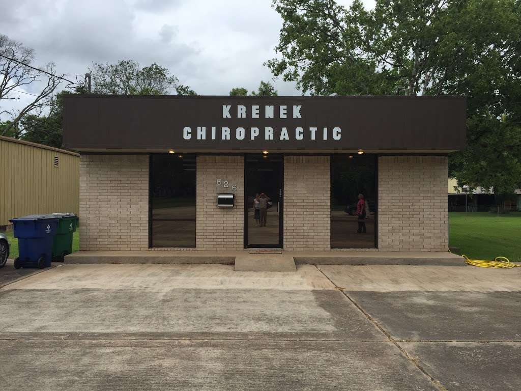 Krenek Chiropractic | 626 E Brazos Ave, West Columbia, TX 77486, USA | Phone: (979) 345-6325