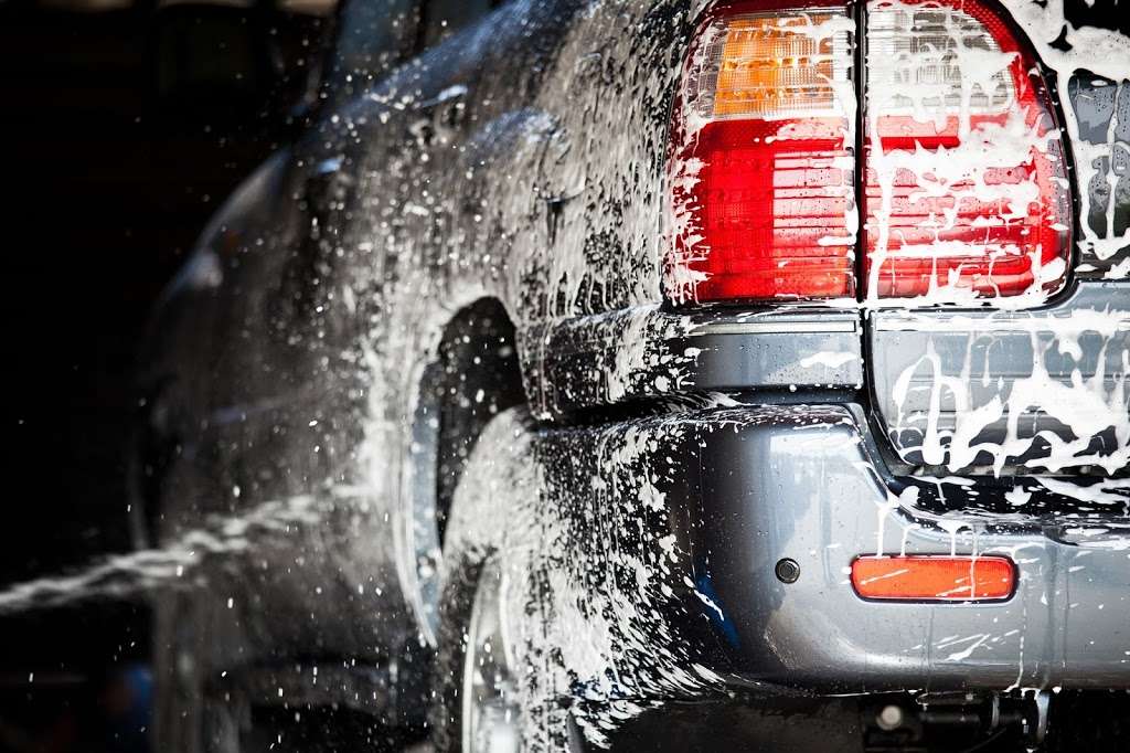 Melges Car Wash | 1100 Edwards Blvd, Lake Geneva, WI 53147, USA | Phone: (262) 249-9274