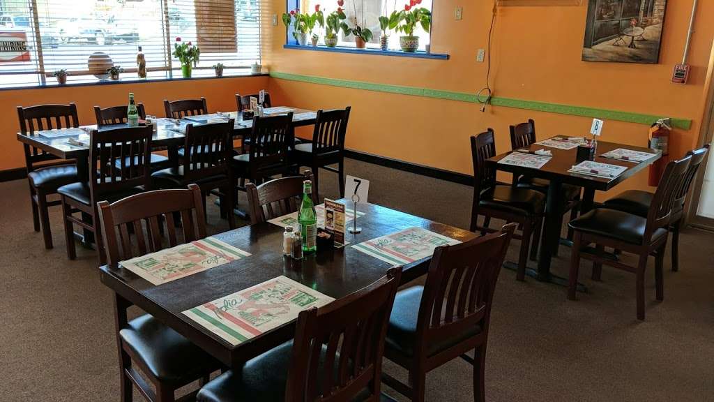 Arelis Italian Restaurante | 1798 Broadway, Bethlehem, PA 18015 | Phone: (610) 419-3132