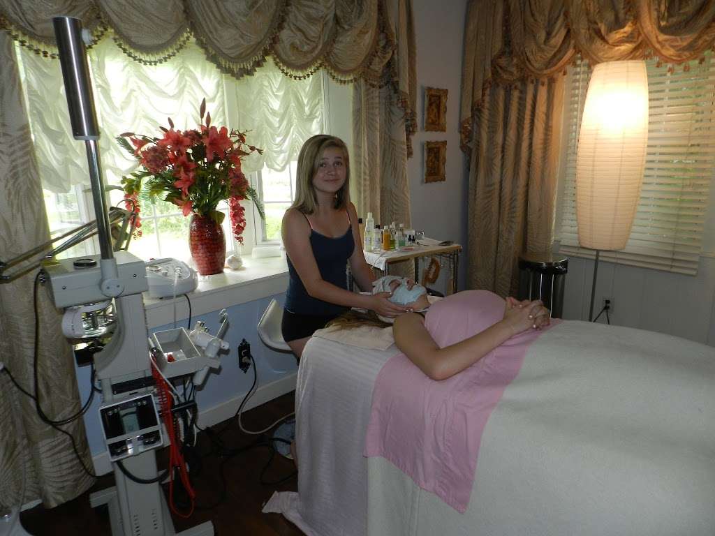 NORWEGIAN SPA | 445 S Delaware Dr, Easton, PA 18042, USA | Phone: (610) 515-9832