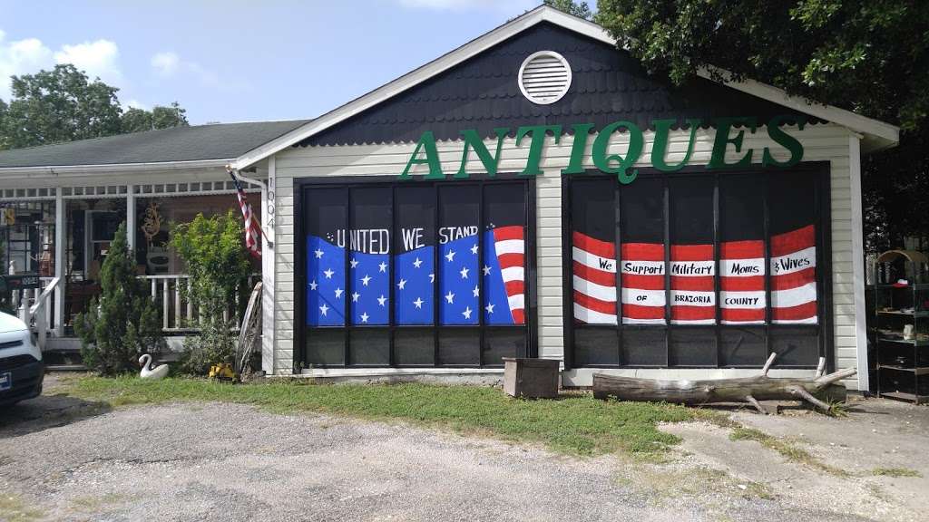 Antiquing Brazoria County Co-op store | 6882, 1004 Hwy 6, Alvin, TX 77511, USA | Phone: (979) 799-6940