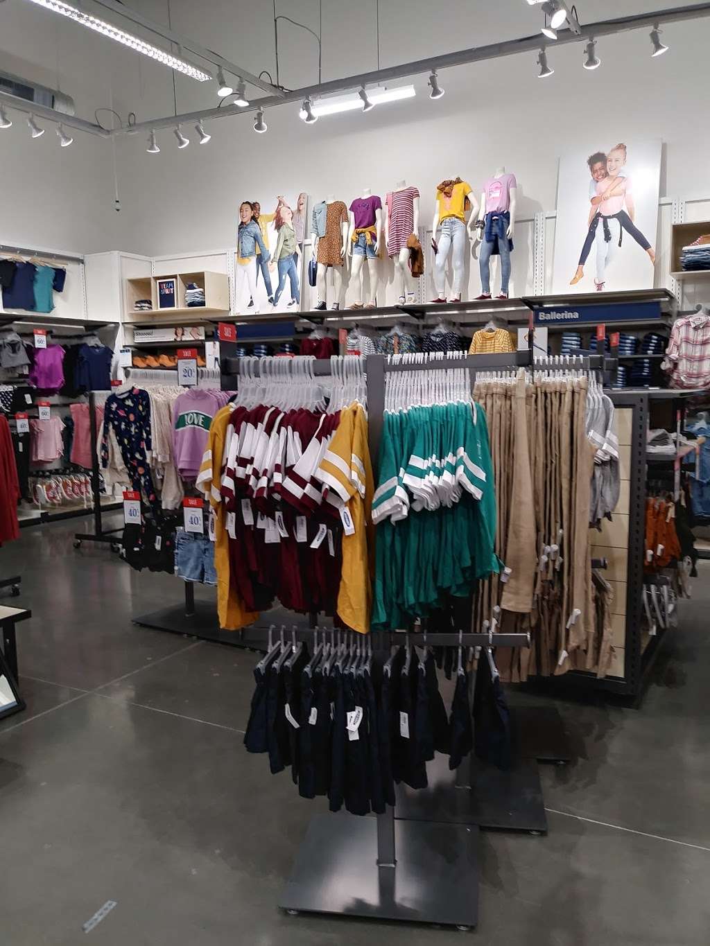 old navy long beach exchange 4250