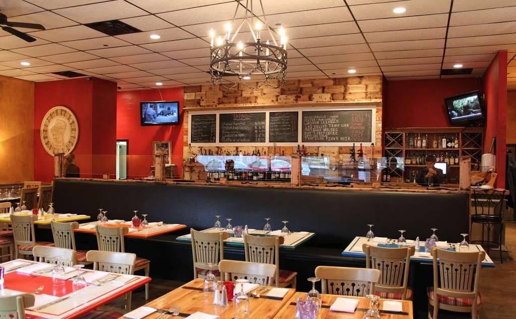 Cafe Madrid | 120 New Canaan Ave, Norwalk, CT 06850, USA | Phone: (203) 295-8054