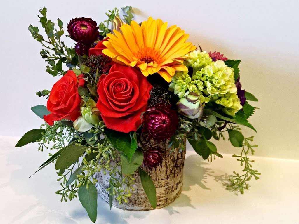 Carbon Valley Flower Gallery - A Full Service Florist | 630 Main Street #D, Frederick, CO 80530, USA | Phone: (303) 833-4100