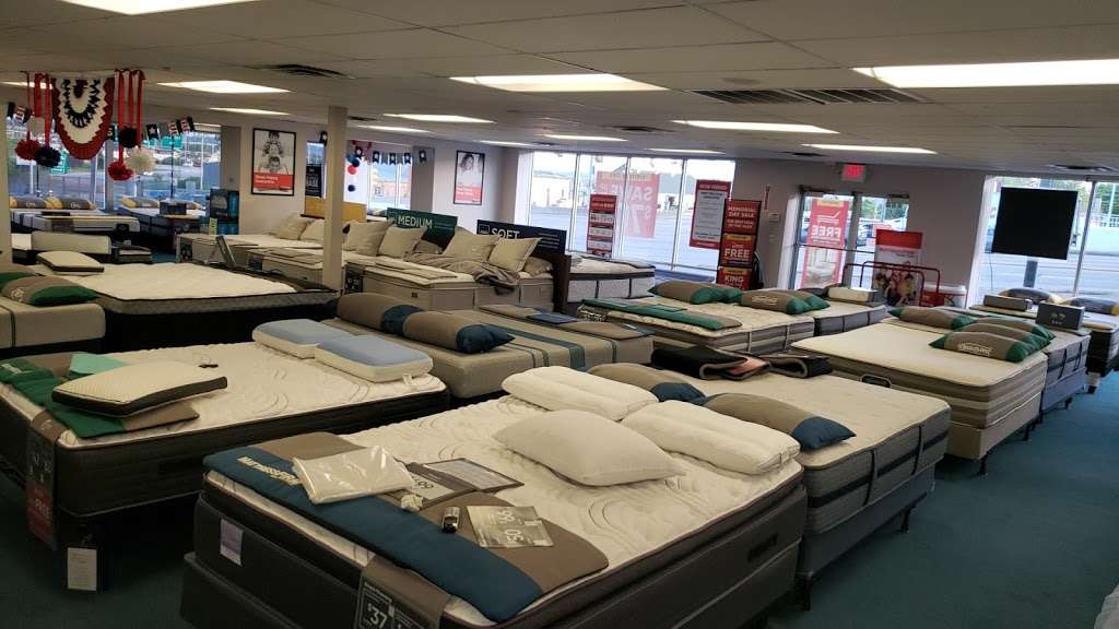 Mattress Firm Plymouth Meeting | 400 W Germantown Pike, Plymouth Meeting, PA 19462 | Phone: (610) 832-0200