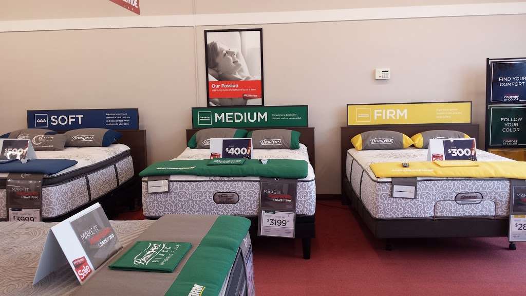 Mattress Firm Green Brook - New & Clearance Showroom | 262 US-22, Green Brook Township, NJ 08812, USA | Phone: (732) 752-5388