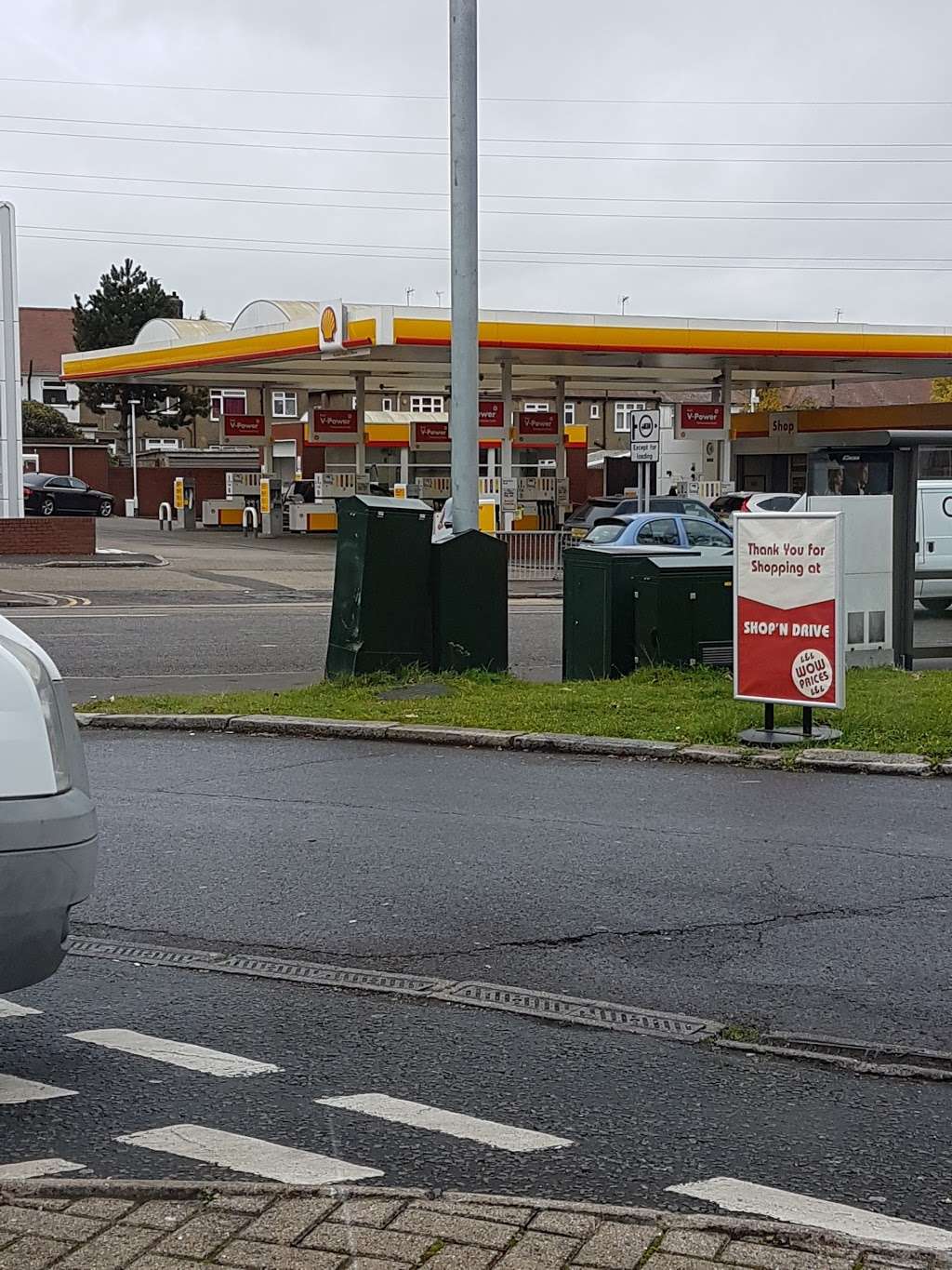 Shell | 233 Bullsmoor Ln, Waltham Cross, Enfield EN1 4SB, UK | Phone: 01992 765716